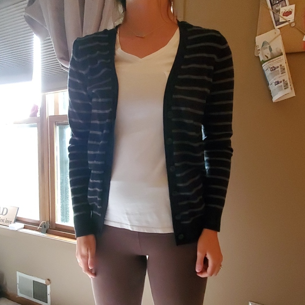 GAP Medium Cardigan